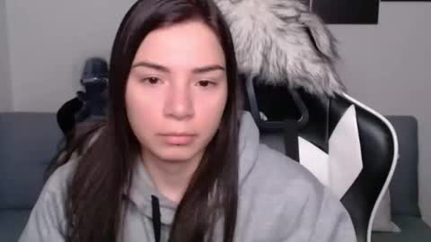 Snapshot of wolfs_daughter chatting on January 2025 02:15:02 AM Alex online show from January 2025 02:15:02 AM