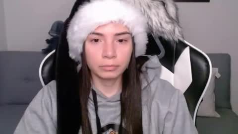 Snapshot of wolfs_daughter chatting on January 2025 02:53:01 AM Alex online show from January 2025 02:53:01 AM