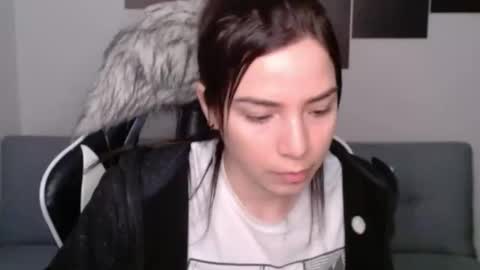 Snapshot of wolfs_daughter chatting on January 2025 02:18:01 AM Alex online show from January 2025 02:18:01 AM