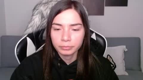 Snapshot of wolfs_daughter chatting on January 2025 03:01:01 AM Alex online show from January 2025 03:01:01 AM