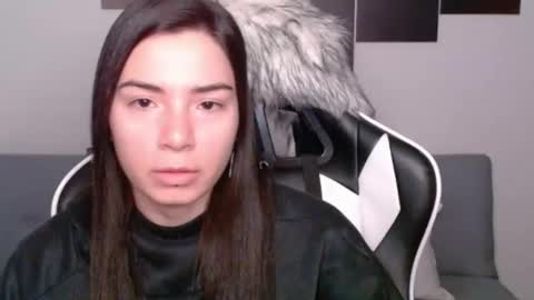 Snapshot of wolfs_daughter chatting on January 2025 02:57:02 AM Alex online show from January 2025 02:57:02 AM