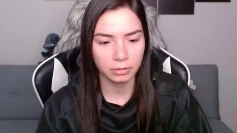 Snapshot of wolfs_daughter chatting on January 2025 05:58:02 AM Alex online show from January 2025 05:58:02 AM