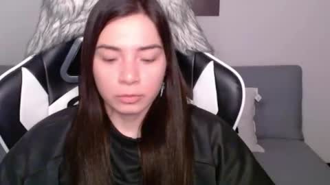 Snapshot of wolfs_daughter chatting on January 2025 02:26:02 AM Alex online show from January 2025 02:26:02 AM