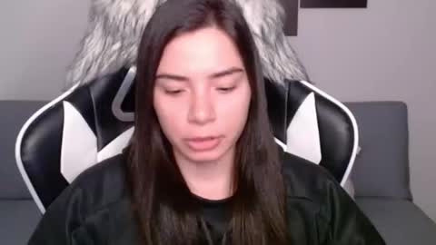 Snapshot of wolfs_daughter chatting on January 2025 02:32:01 AM Alex online show from January 2025 02:32:01 AM