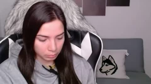 Snapshot of wolfs_daughter chatting on January 2025 02:15:01 AM Alex online show from January 2025 02:15:01 AM