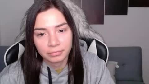 Snapshot of wolfs_daughter chatting on February 2025 03:19:01 AM Alex online show from February 2025 03:19:01 AM