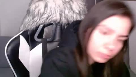 Snapshot of wolfs_daughter chatting on February 2025 02:50:02 AM Alex online show from February 2025 02:50:02 AM