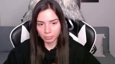 Snapshot of wolfs_daughter chatting on February 2025 03:19:01 AM Alex online show from February 2025 03:19:01 AM