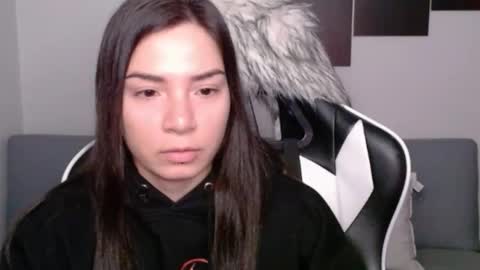 Snapshot of wolfs_daughter chatting on February 2025 02:35:02 AM Alex online show from February 2025 02:35:02 AM