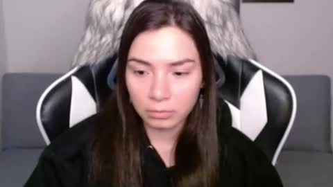 Snapshot of wolfs_daughter chatting on February 2025 03:07:01 AM Alex online show from February 2025 03:07:01 AM