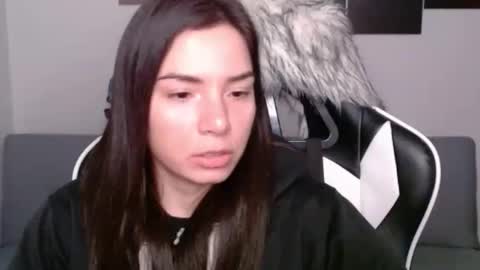 Snapshot of wolfs_daughter chatting on February 2025 04:14:02 AM Alex online show from February 2025 04:14:02 AM