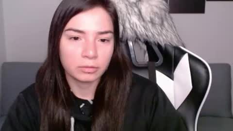 Snapshot of wolfs_daughter chatting on February 2025 02:09:02 AM Alex online show from February 2025 02:09:02 AM