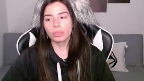 Snapshot of wolfs_daughter chatting on February 2025 12:21:01 AM Alex online show from February 2025 12:21:01 AM