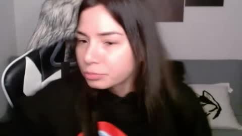 Snapshot of wolfs_daughter chatting on March 2025 04:17:02 AM Alex online show from March 2025 04:17:02 AM