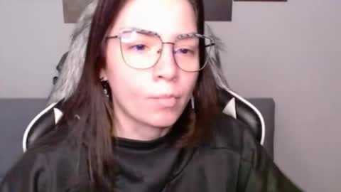 Snapshot of wolfs_daughter chatting on November 2025 02:50:02 AM Alex online show from November 2025 02:50:02 AM