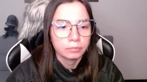 Snapshot of wolfs_daughter chatting on January 2026 03:09:02 AM Alex online show from January 2026 03:09:02 AM