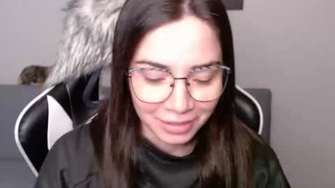 Snapshot of wolfs_daughter chatting on February 2026 02:16:01 AM Alex online show from February 2026 02:16:01 AM