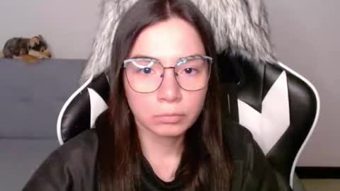 Snapshot of wolfs_daughter chatting on February 2026 02:37:01 AM Alex online show from February 2026 02:37:01 AM