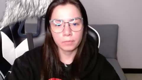 Snapshot of wolfs_daughter chatting on February 2026 01:59:02 AM Alex online show from February 2026 01:59:02 AM