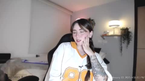   online show from February 2025 02:56:01 AM