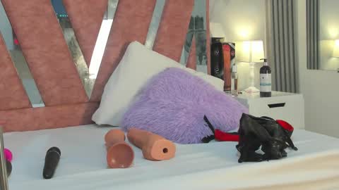 wonderkloe_ online show from March 2026 07:49:02 PM