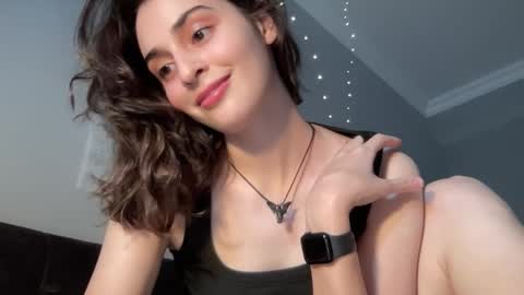 Snapshot of wonderland_stia chatting on September 2025 01:44:02 PM Stia online show from September 2025 01:44:02 PM