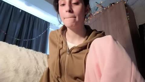 Snapshot of wonderland_stia chatting on February 2026 12:32:01 PM Stia online show from February 2026 12:32:01 PM