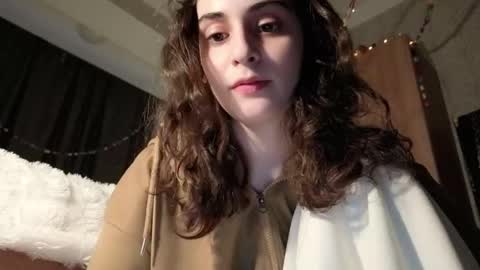 Snapshot of wonderland_stia chatting on February 2026 02:35:01 PM Stia online show from February 2026 02:35:01 PM