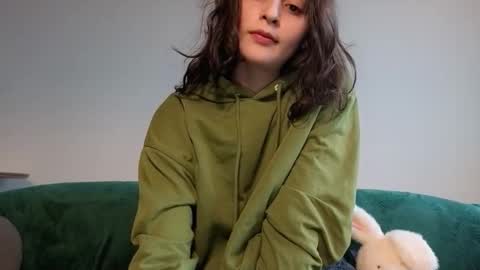 Snapshot of wonderland_stia chatting on March 2026 01:15:01 PM Stia online show from March 2026 01:15:01 PM