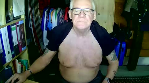 Snapshot of wonneprop10 chatting on April 2026 09:43:01 AM Always Horny online show from April 2026 09:43:01 AM