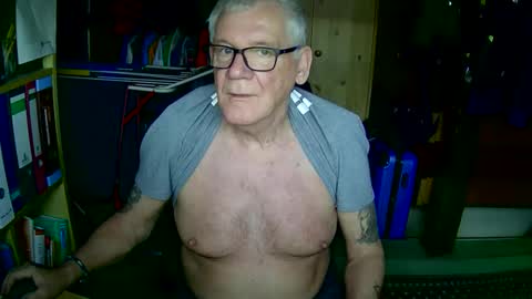 Snapshot of wonneprop10 chatting on April 2026 05:07:01 PM Always Horny online show from April 2026 05:07:01 PM
