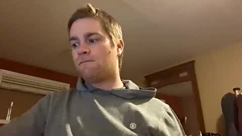 woodeee77 online show from March 2025 05:28:01 AM