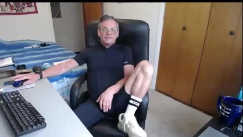 Large one  online show from December 2025 01:51:01 PM