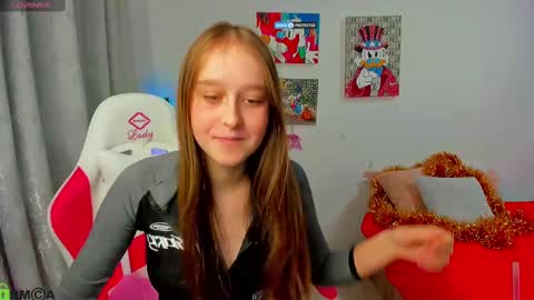 wow_emma_ online show from December 2024 04:47:02 PM