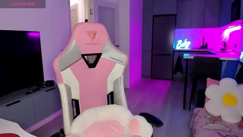 Emi online show from February 2026 04:08:01 AM