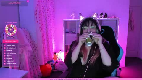 Snapshot of wrenvalentine chatting on November 2025 09:41:01 AM Wren Valentine online show from November 2025 09:41:01 AM