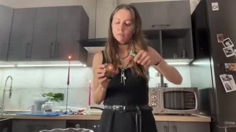 Beth online show from June 2026 09:35:02 PM