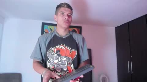 wyatt online show from November 2025 01:35:02 PM