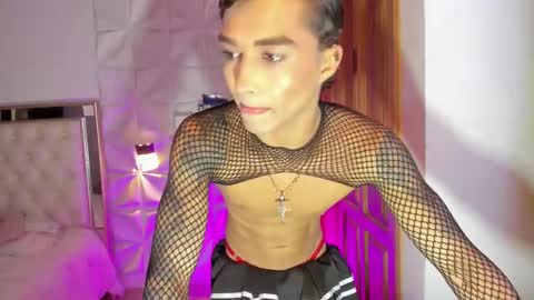 wyatt online show from November 2025 04:05:01 AM