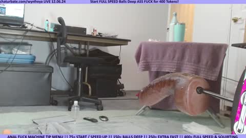 Snapshot of wynfreya chatting on December 2024 03:22:01 PM Wyn online show from December 2024 03:22:01 PM