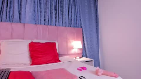 x_milu online show from February 2025 11:10:02 PM