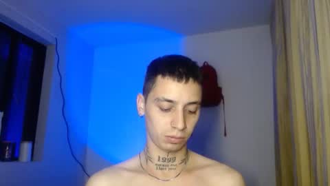 xalejo_max online show from October 2025 05:00:02 AM