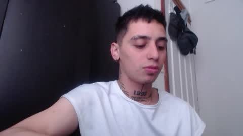 xalejo_max online show from November 2025 05:28:02 PM