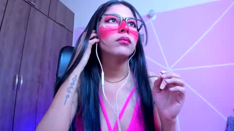 XALLYSONX online show from December 2025 12:00:01 PM