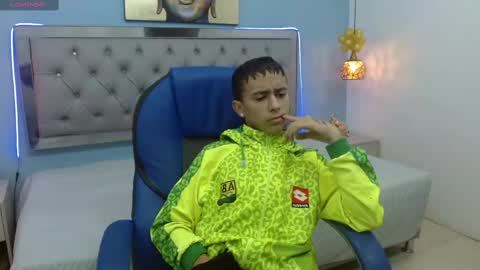 xavii_18_ online show from January 2025 12:26:02 PM