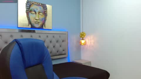 xavii_18_ online show from February 2025 01:17:02 PM