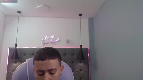 xavii_18_ online show from March 2025 03:45:02 PM