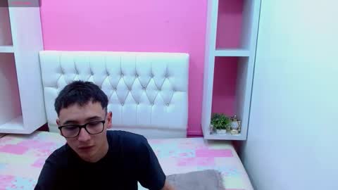 Snapshot of xcoupleplayxx chatting on April 2026 03:20:02 AM xcoupleplayxx online show from April 2026 03:20:02 AM