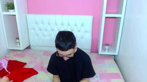 Snapshot of xcoupleplayxx chatting on May 2026 03:01:01 AM xcoupleplayxx online show from May 2026 03:01:01 AM