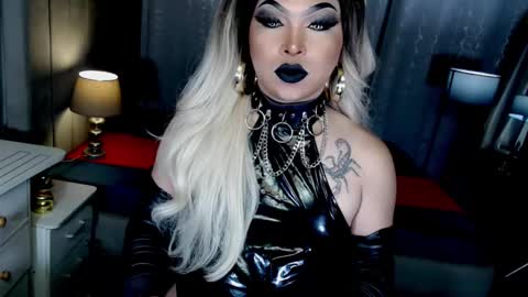 Snapshot of xdirtyflirtyx chatting on November 2025 06:20:02 PM Zhavia online show from November 2025 06:20:02 PM